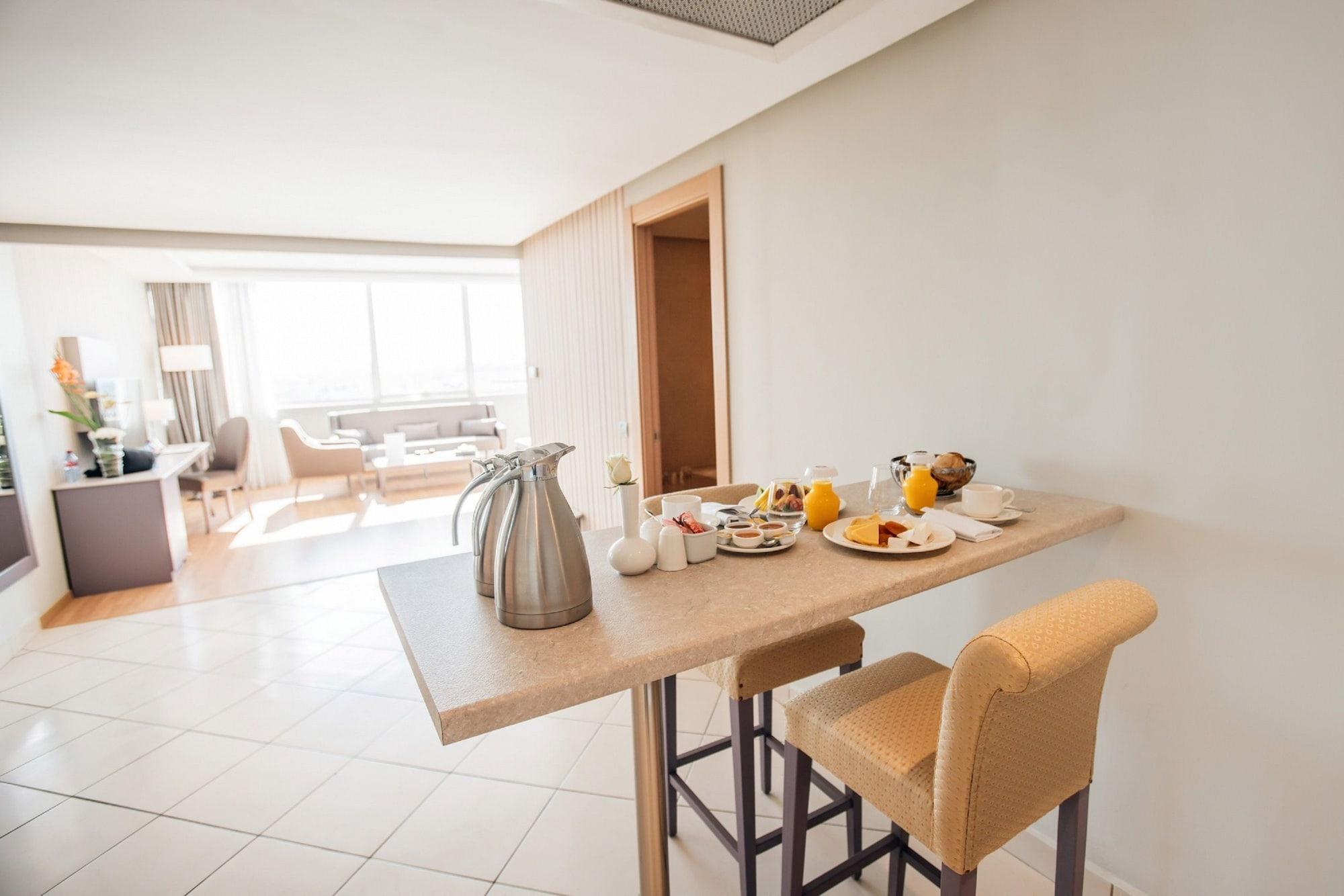Hotel Mogador Marina à Casablanca Extérieur photo